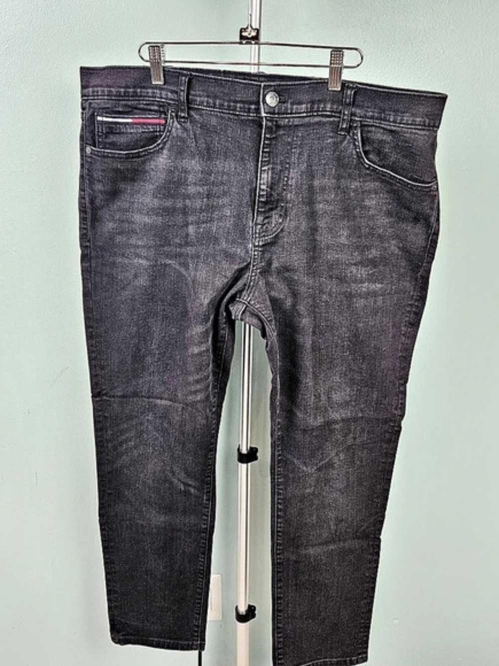 Tommy Hilfiger Slim Trotte Elagado Slim Jeans Gray Waist 38x30 Like New